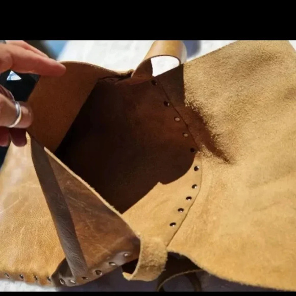 Unique Genuine Leather Studded Messenger Bag Crossbody Handbag Excellent Cond - Picture 5 of 6